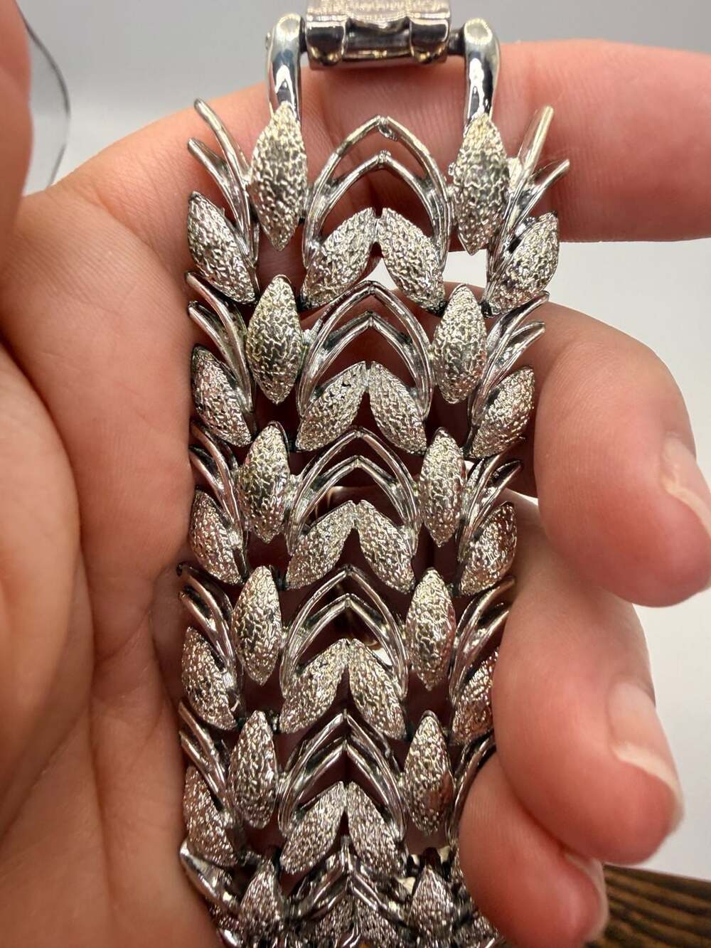 Coro Vintage Silver-Tone Textured Leaf Link Bracelet
